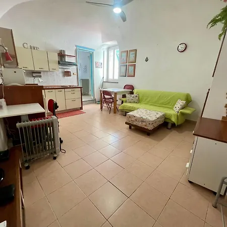 Apartment Terrace In Pigna - *