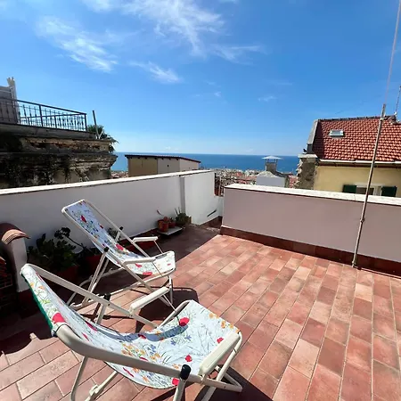 Apartment Terrace In Pigna -